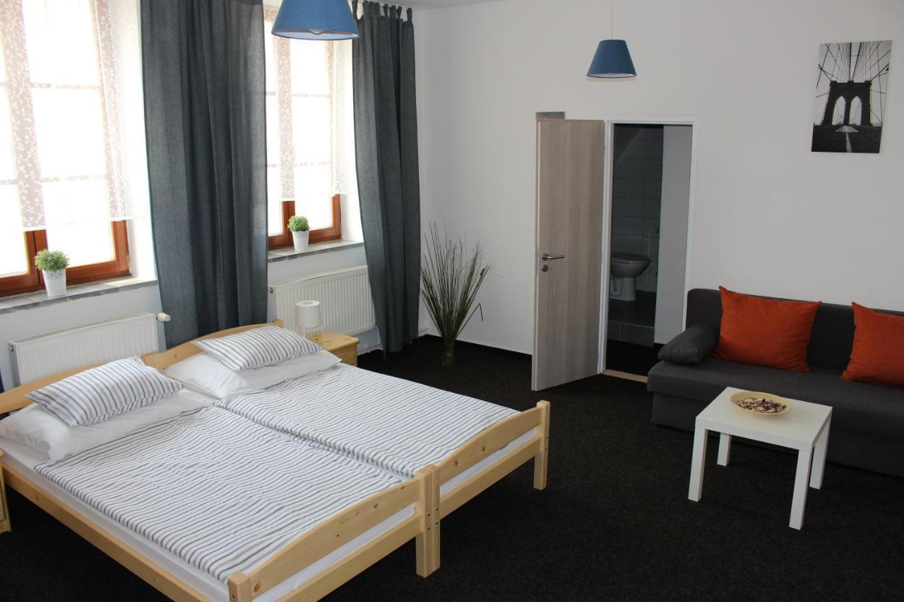 Hostinec A Penzion Stare Nadrazi Ostrava Exterior foto